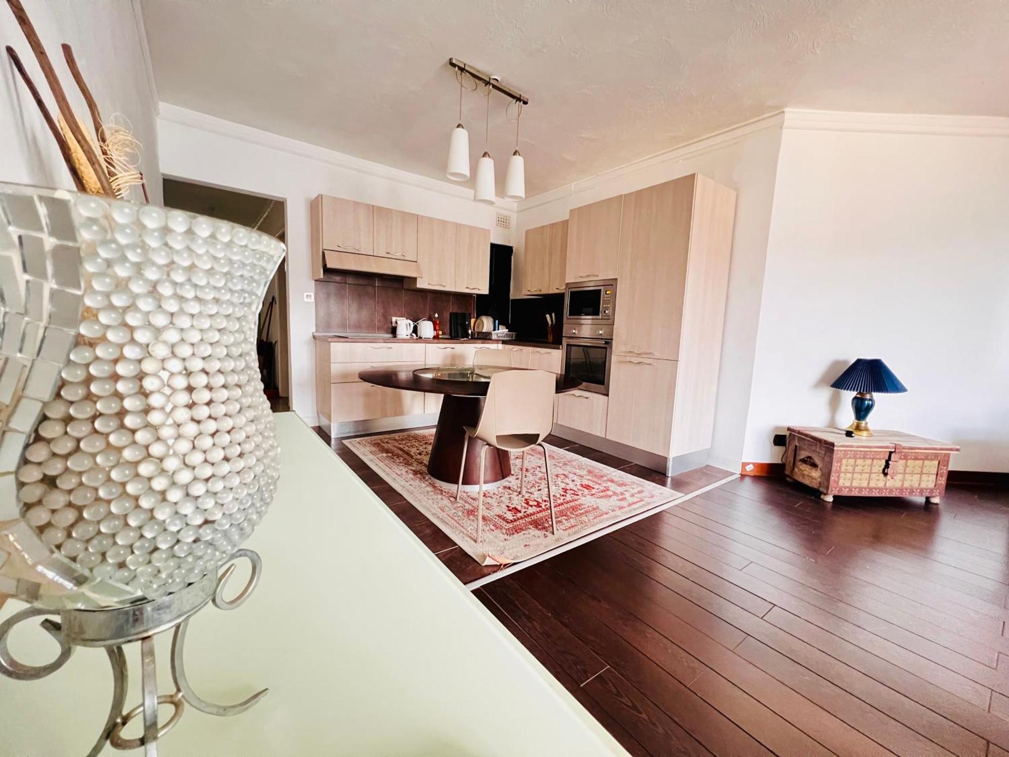 R2 Salina Seaview Retreat